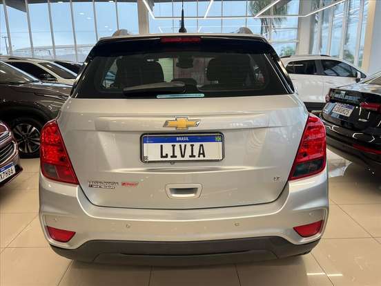 CHEVROLET-TRACKER-2017