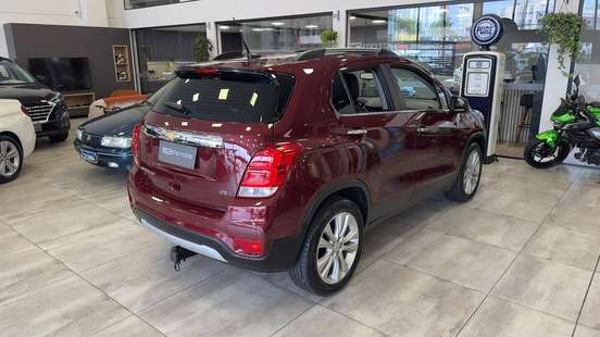 CHEVROLET-TRACKER-2017