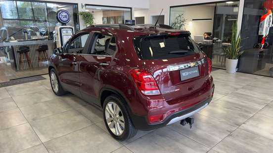 CHEVROLET-TRACKER-2017