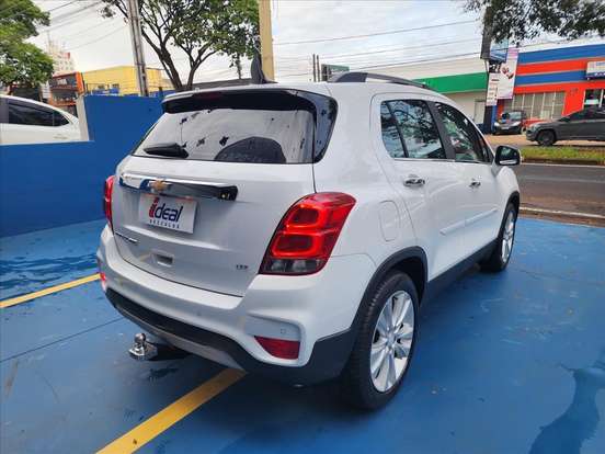 CHEVROLET-TRACKER-2016