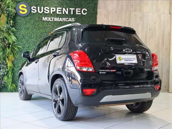 CHEVROLET-TRACKER-2019