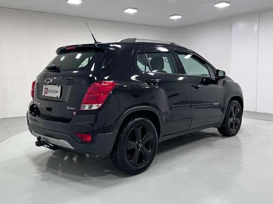 CHEVROLET-TRACKER-2019