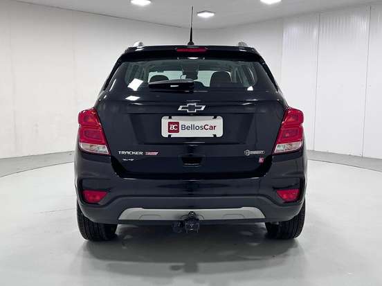 CHEVROLET-TRACKER-2019