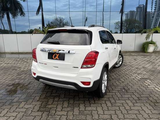 CHEVROLET-TRACKER-2017