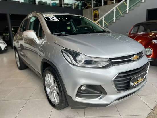CHEVROLET-TRACKER-2019