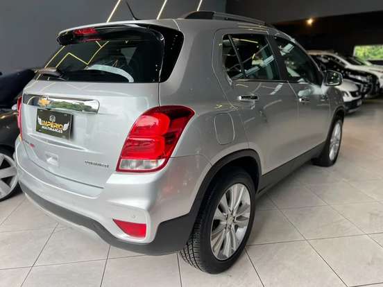 CHEVROLET-TRACKER-2019
