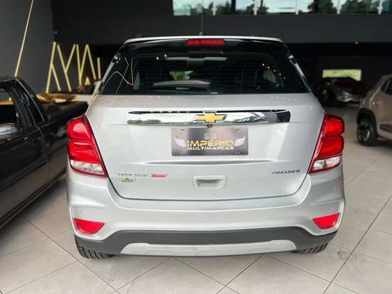 CHEVROLET-TRACKER-2019