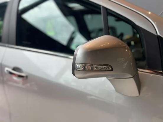 CHEVROLET-TRACKER-2019