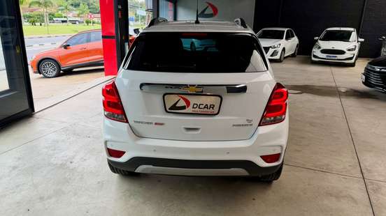 CHEVROLET-TRACKER-2019