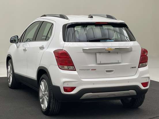 CHEVROLET-TRACKER-2017