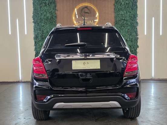 CHEVROLET-TRACKER-2018
