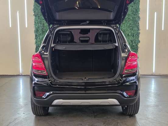 CHEVROLET-TRACKER-2018