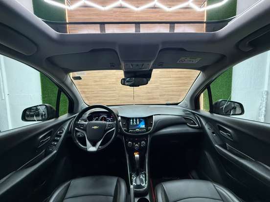 CHEVROLET-TRACKER-2019