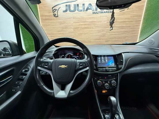 CHEVROLET-TRACKER-2019