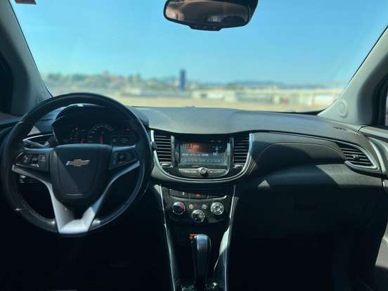 CHEVROLET-TRACKER-2018