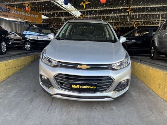 CHEVROLET-TRACKER-2019