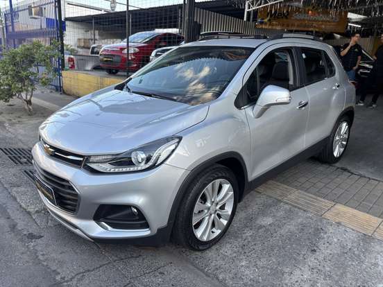 CHEVROLET-TRACKER-2019