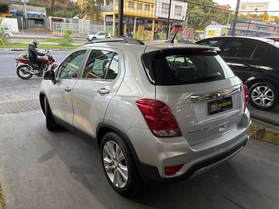 CHEVROLET-TRACKER-2019