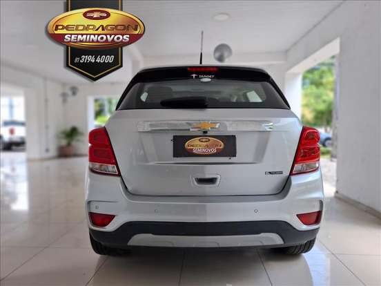 CHEVROLET-TRACKER-2017