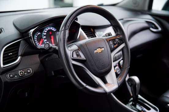 CHEVROLET-TRACKER-2017