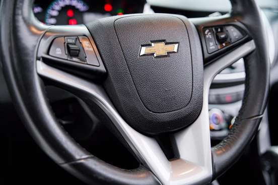 CHEVROLET-TRACKER-2017