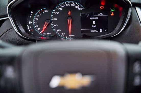 CHEVROLET-TRACKER-2017