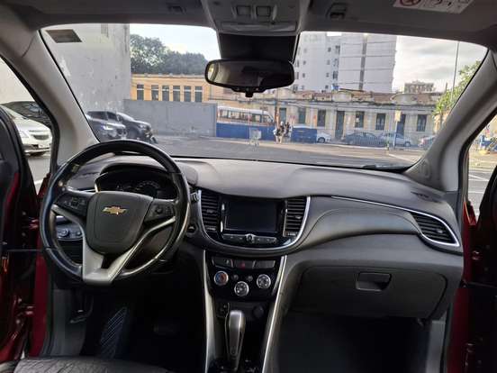 CHEVROLET-TRACKER-2018