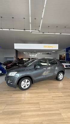 CHEVROLET-TRACKER-2016