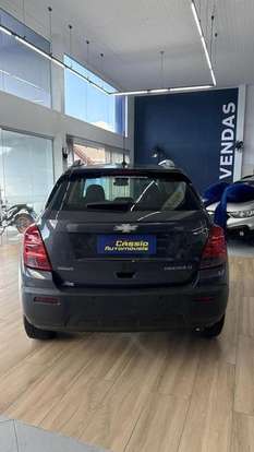 CHEVROLET-TRACKER-2016