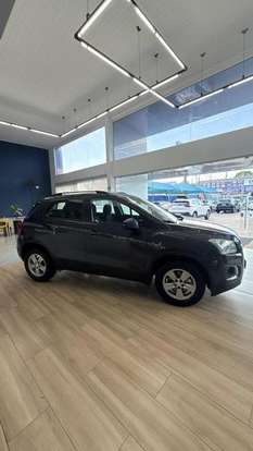 CHEVROLET-TRACKER-2016