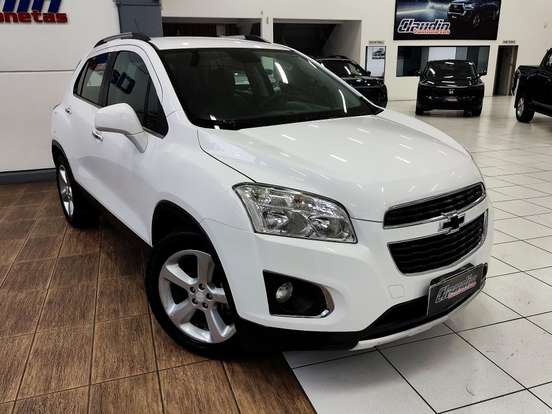 CHEVROLET-TRACKER-2015