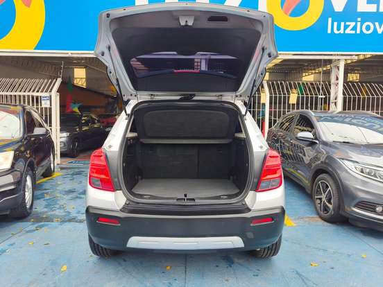 CHEVROLET-TRACKER-2014