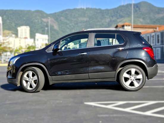CHEVROLET-TRACKER-2014
