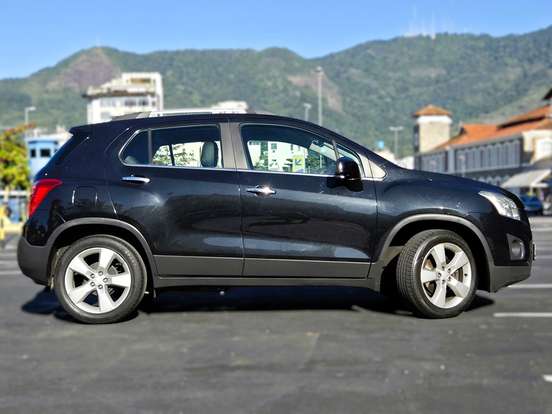 CHEVROLET-TRACKER-2014