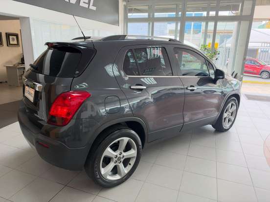 CHEVROLET-TRACKER-2015