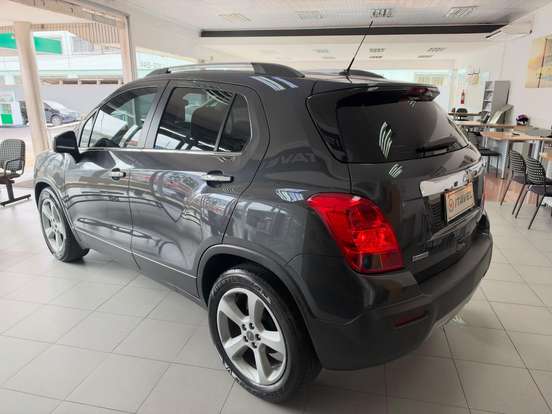 CHEVROLET-TRACKER-2015