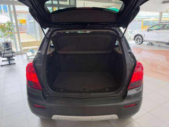 CHEVROLET-TRACKER-2015