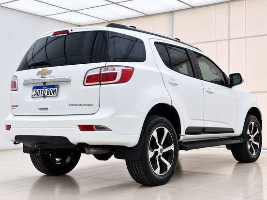 CHEVROLET-TRAILBLAZER-2015
