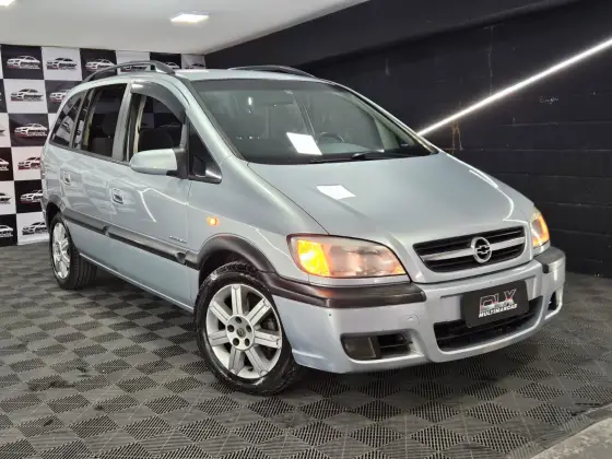 CHEVROLET ZAFIRA 2.0 MPFI ELEGANCE 8V FLEX 4P MANUAL