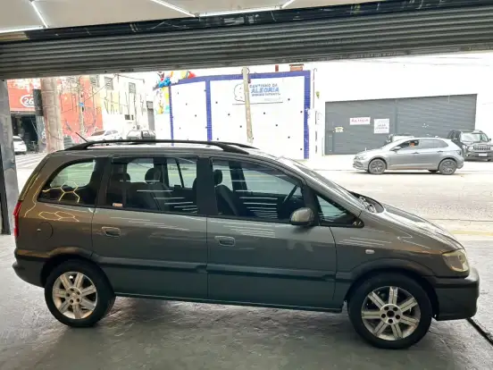 CHEVROLET-ZAFIRA-2.0 MPFI ELITE 8V FLEX 4P AUTOMÁTICO CHEVROLET-ZAFIRA-2010
