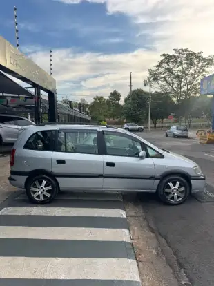 CHEVROLET-ZAFIRA-2009