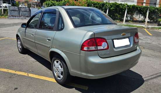 CHEVROLET-CLASSIC-2010