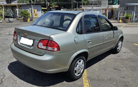 CHEVROLET-CLASSIC-2010