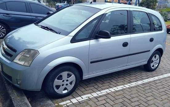 CHEVROLET-MERIVA-2010