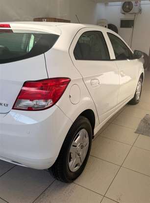 CHEVROLET-ONIX-2015