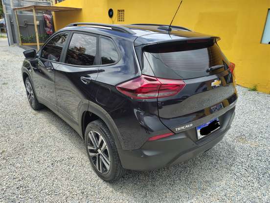 CHEVROLET-TRACKER-2023