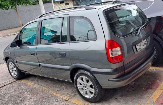 CHEVROLET-ZAFIRA-2012