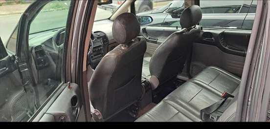 CHEVROLET-ZAFIRA-2012