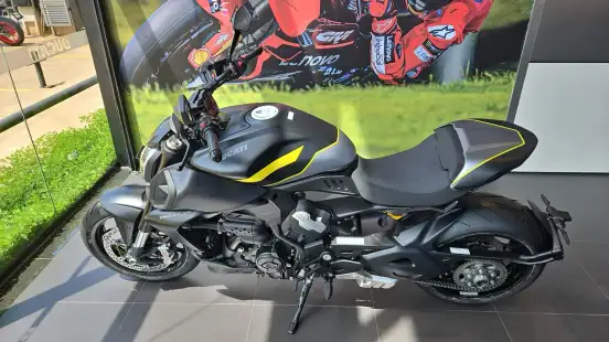 DUCATI-DIAVEL V4 DUCATI-DIAVEL V4-2026