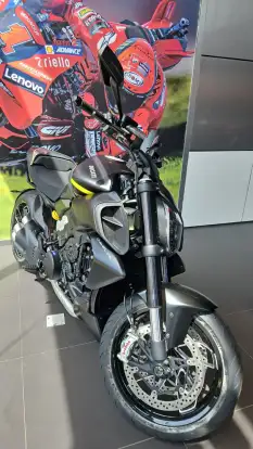 DUCATI-DIAVEL V4-2026